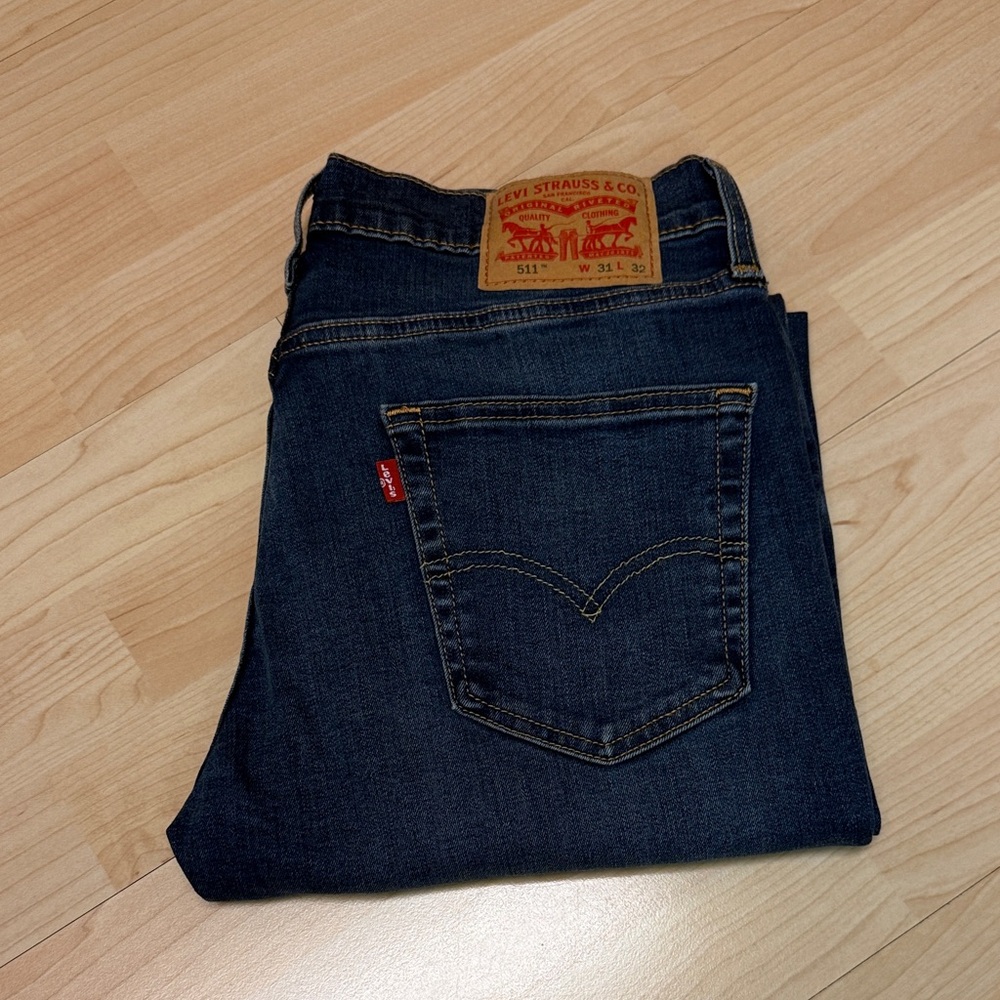 Levi's Slim Straight Dark Blue Jeans
